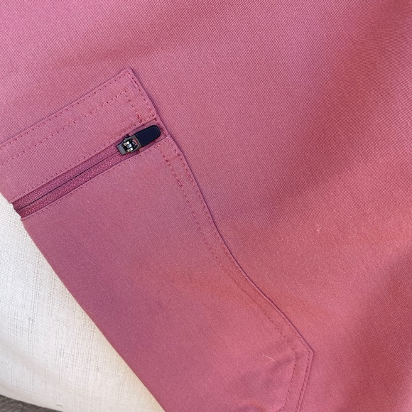 Figs Mauve Set Medium Catarina LIMITED RELEASE - Picture 7 of 9